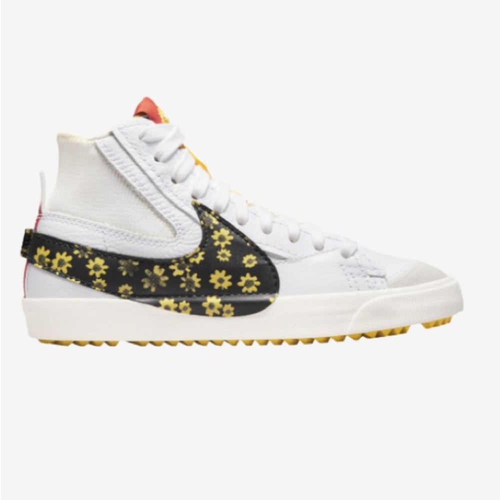 Gently Used Nike Blazer Mid ’77 Jumbo Sneakers (US M 9/W 10.5)